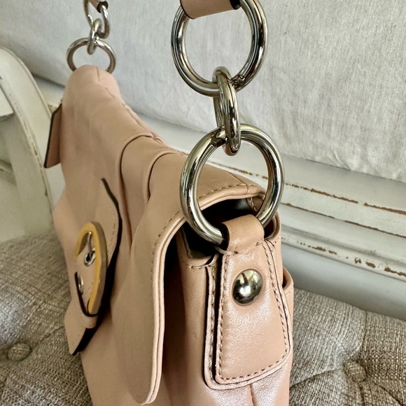 COACH Vintage Pearlized Ballet Slipper Pink Soho Leather w/Buckle Shoulder Bag - Picture 2 of 8